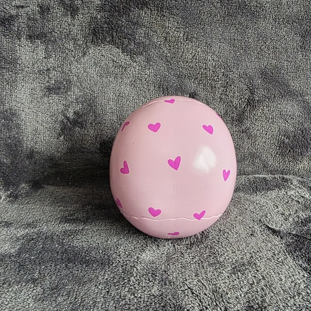 Valentine's Day Halloween Day of the dead Polyresin Skull with Hearts Pink NWT